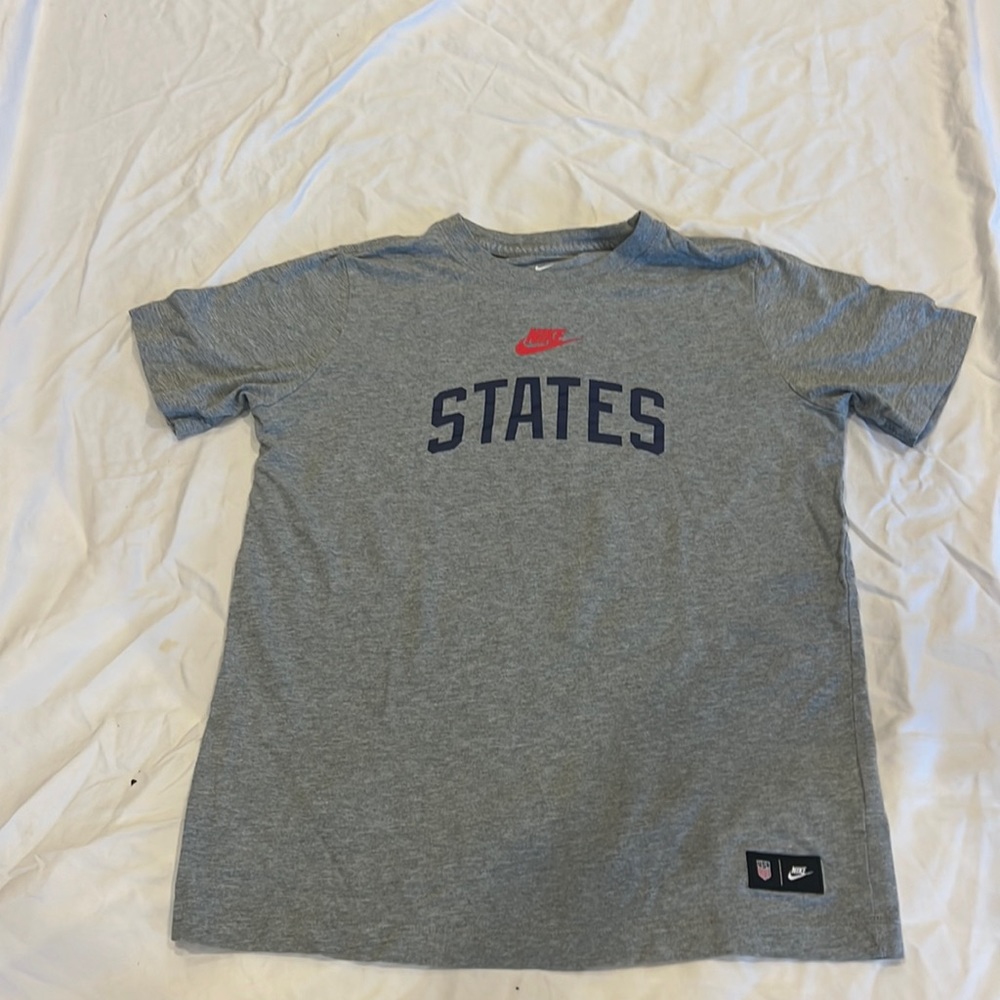 Gray Nike t-shirt